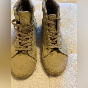 Women’s Vans High Tops. size 8